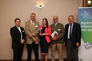 Robert Römer (QS Fachgesellschaft Geflügel GmbH), Prof. Dr. Franz-Josef Conraths (FLI), Dr. Barbara Grabkowsky (Uni Vechta), Friedrich-Otto Ripke (ZDG-Präsident), Dr. Klaus-Peter Behr (AniCon Vorsorge GmbH).